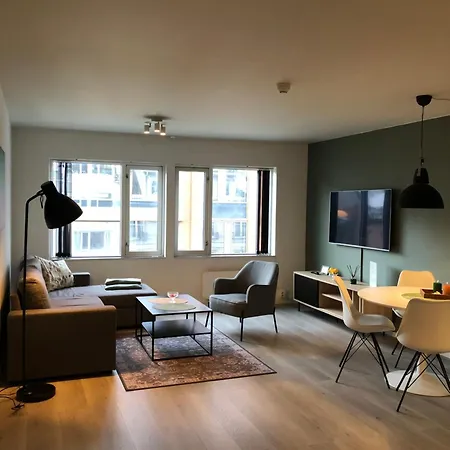 Apartment Flott Midt I Sentrum Med 5 Voksne Sengeplasser