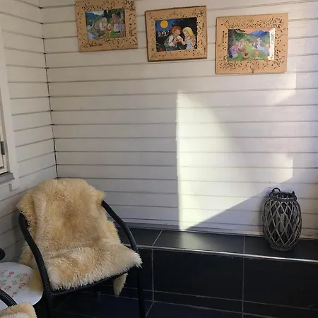 Flott Midt I Sentrum Med 5 Voksne Sengeplasser Apartment Tromso