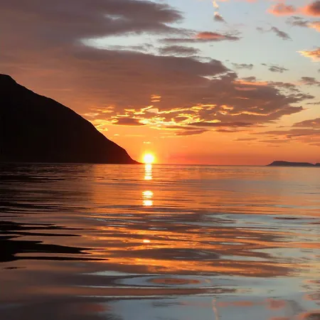 Апартаменты Flott Midt I Sentrum Med 5 Voksne Sengeplasser Тромсё