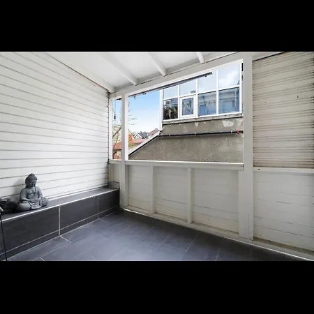 Apartamento Flott Midt I Sentrum Med 5 Voksne Sengeplasser *