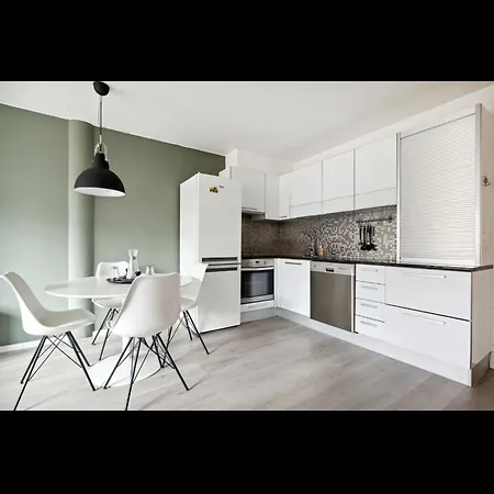 Flott Midt I Sentrum Med 5 Voksne Sengeplasser Tromsø