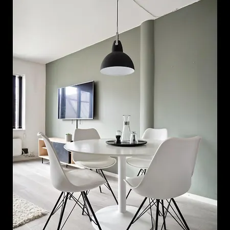 Flott Midt I Sentrum Med 5 Voksne Sengeplasser Apartament